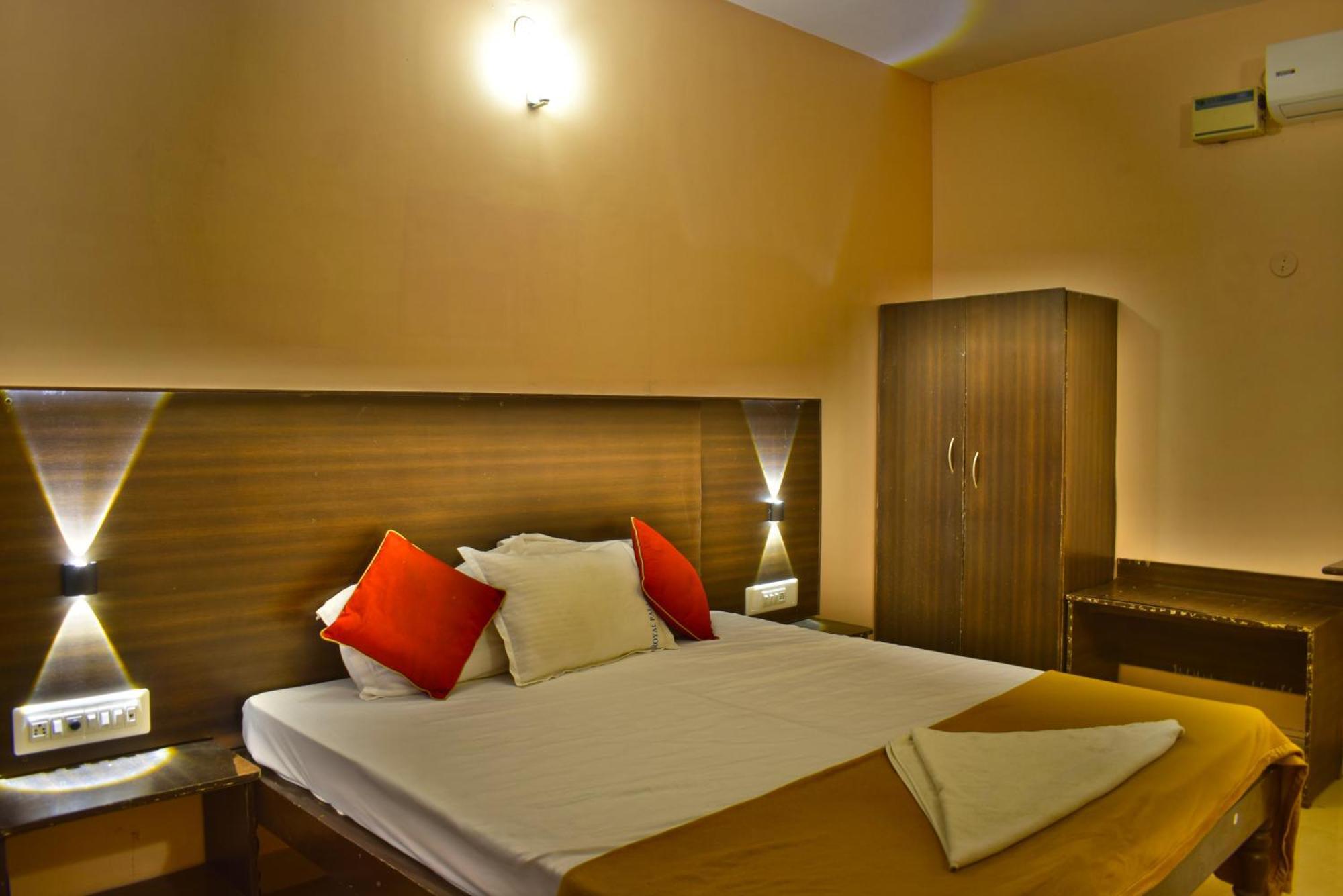 Jains Royal Palace Resorts Jelagiri Kültér fotó